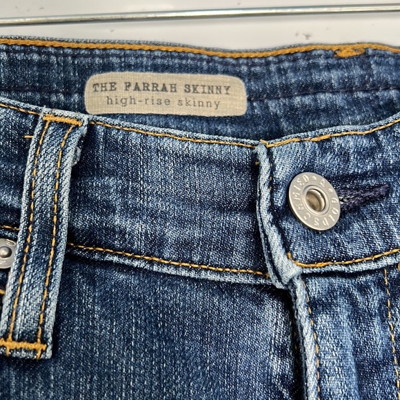 AG The Farrah Skinny - high rise. Size 31R - Picture 3 of 6